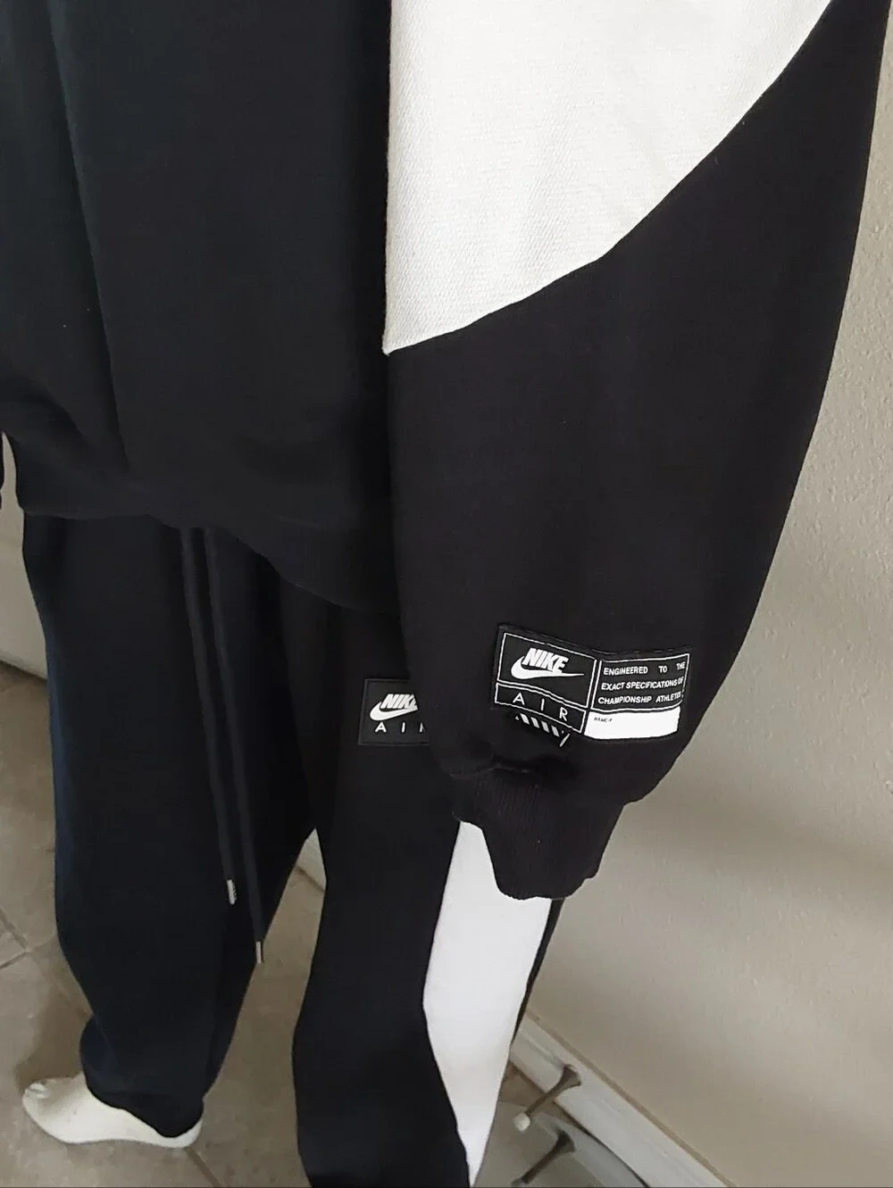 Nike  Air Fleece Tracksuit Set Black & White Hoodie Joggers Men's Size Large